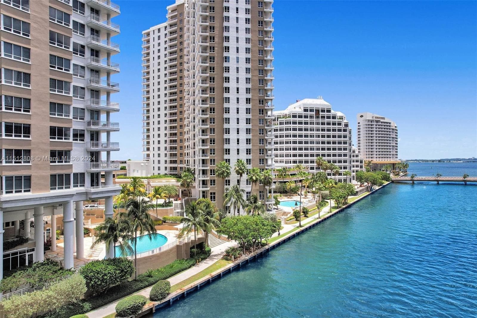 COURTS AT BRICKELL KEY